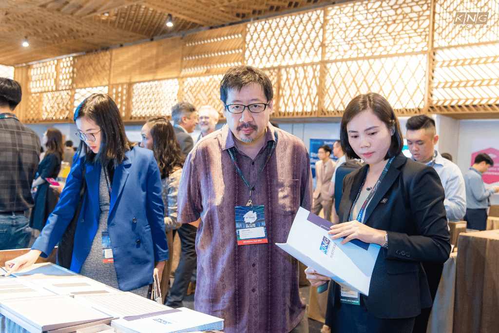 Hội nghị Zak World of Facade Địa chỉ: A2 Lê Thị Kỉnh – Xã Phước Kiển – Huyện Nhà Bè – TP.Hồ Chí Minh Điện thoại: (028) 62894.999 HOTLINE: 0919 39 63 68 Web: www.kncfacade.com