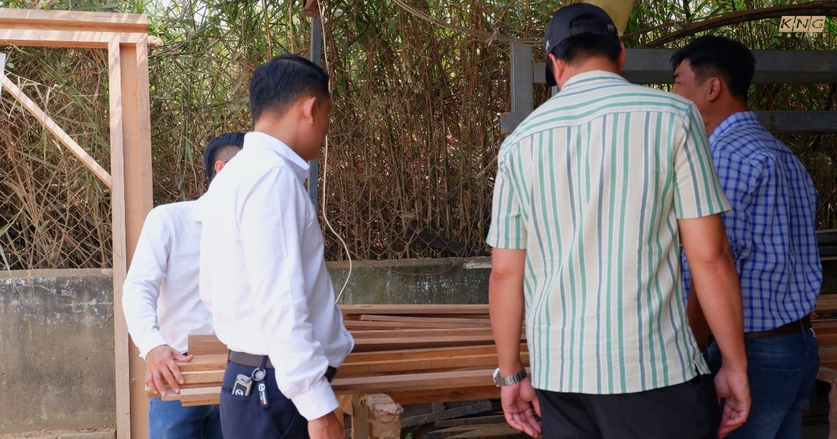 showroom KNC Facade showroom KNC Facade