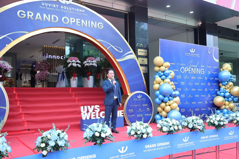 Ông Nguyễn Xuân Hoàng - Chủ tịch Uuviet Solutions phát biểu tại sự kiện khai trương Showroom Nguyễn Hữu Thọ